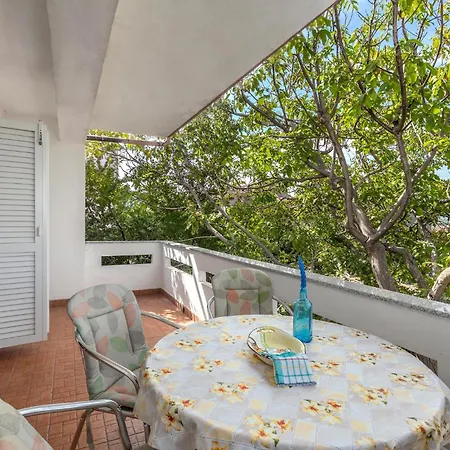 Appartement 2 Bedroom Beautiful In